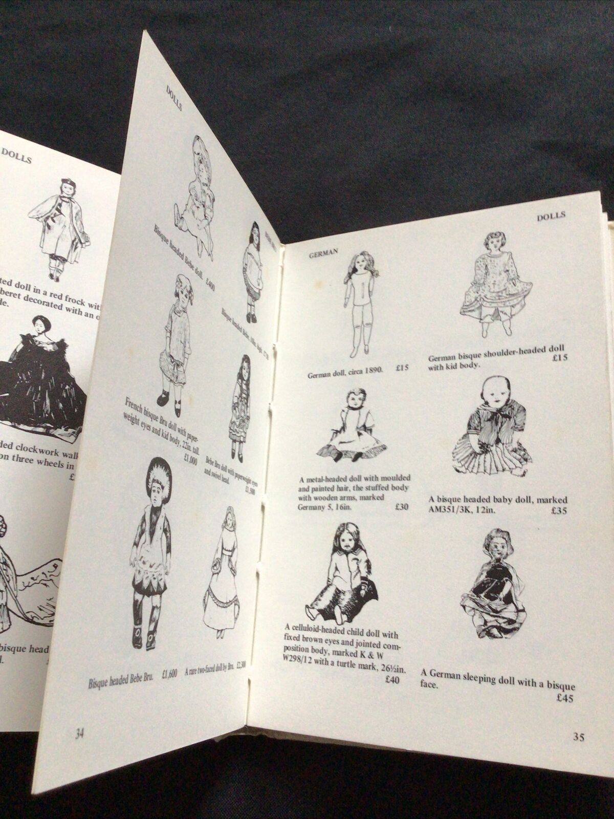 BOOK - Lyle pocket Antiques & Their Values 1977 - DOLLS AND TOYS - (8587)