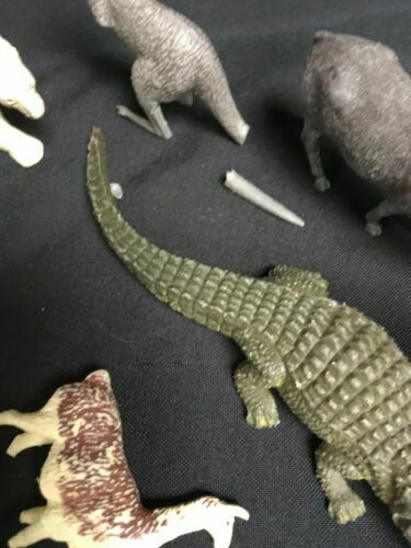 BRITAINS Plastic Toy Animals 1970’s X 14 Gorilla Lion Bear Crocodile Etc (2293)