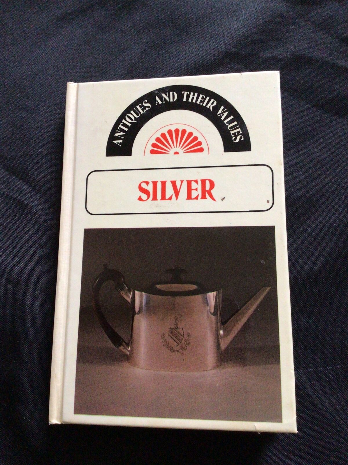 BOOK - Lyle pocket Antiques & Their Values 1976 - SILVER - (8580)