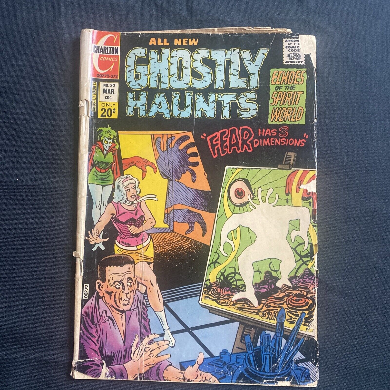 COMIC  - CHARLTON Comics -All New GHOSTLY HAUNTS - Mar 1973 - (8753)