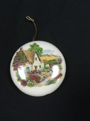 Lownds Pateman Cottage Pot Pourri china hanging ornament - (2767)