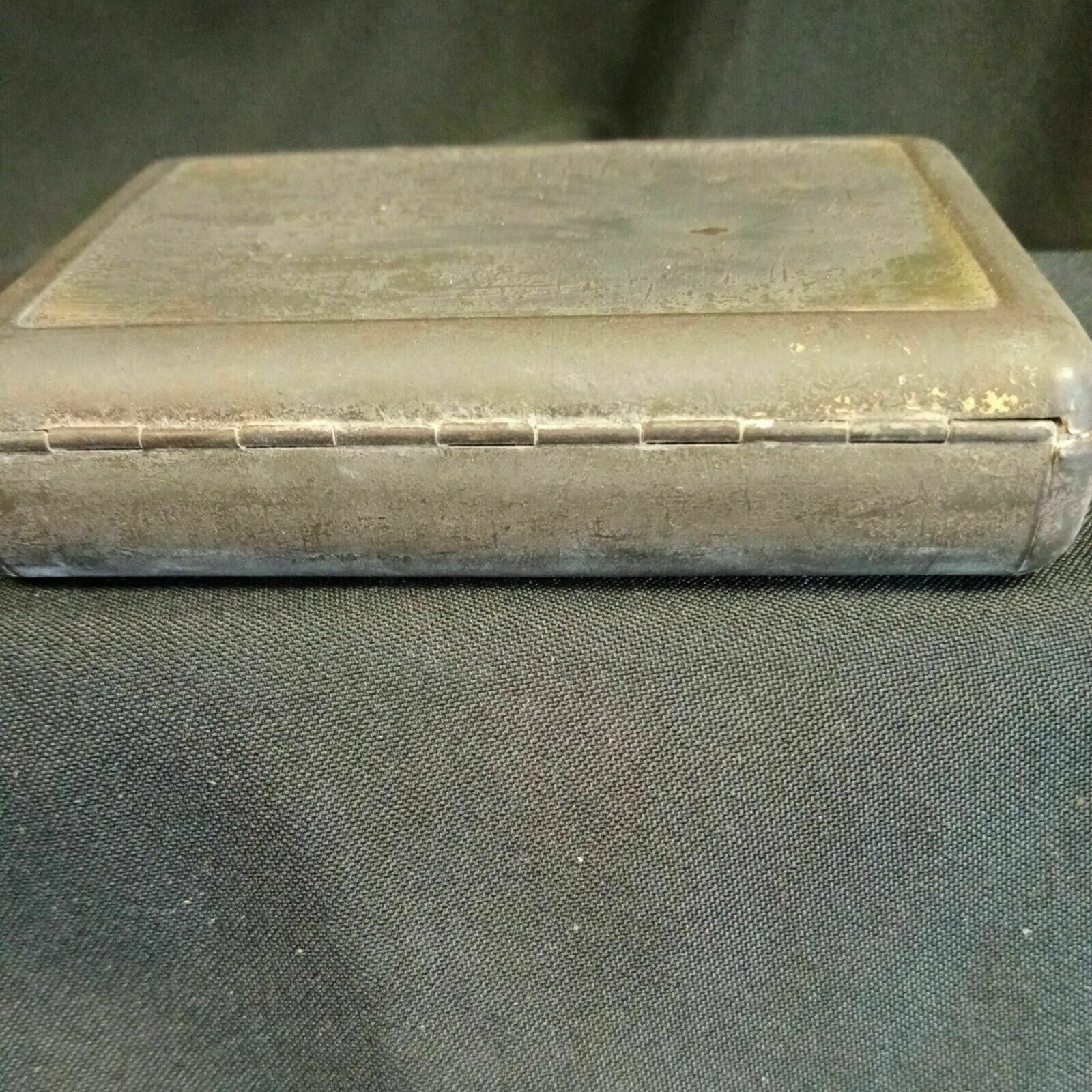 Jahnkes's Patent Tin 15 May 1880 Floral and Butterfly decoration Rare - (7938)