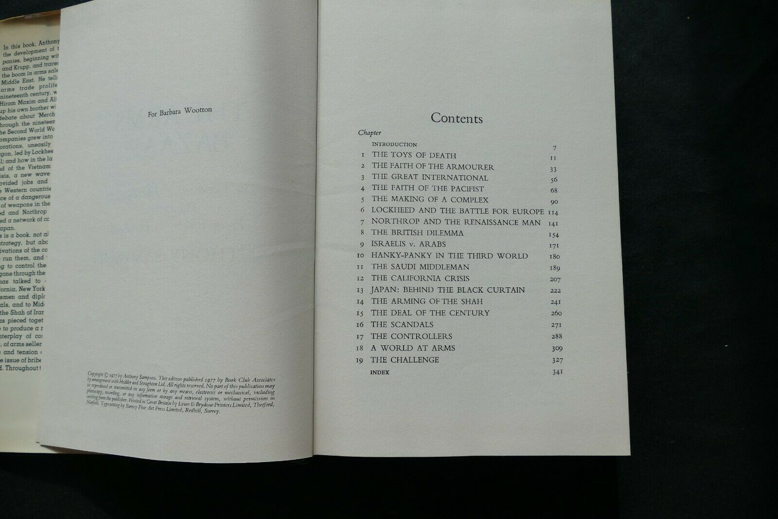 BOOK - THE ARMS BAZAAR - Anthony Sampson - (8725)