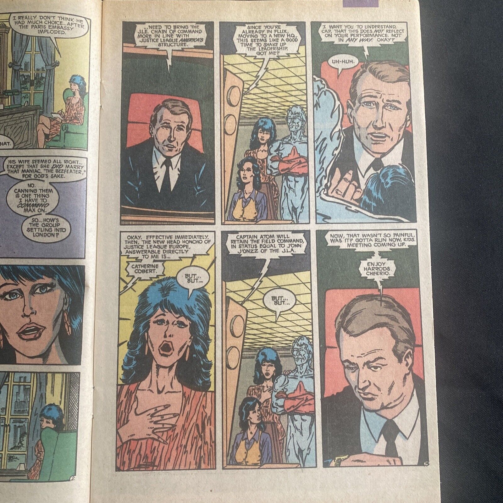 COMIC - DC Comics Justice League EUROPE -Dec '90 Blood Sweat & Tabloids - (8791