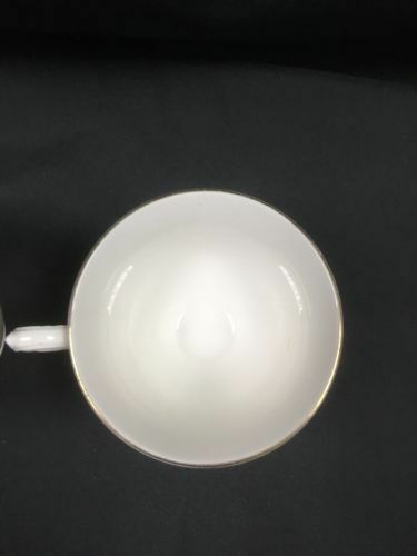 Colclough Bone China SEDGLEY  Pattern 8648 Green Havers - 2 x tea cups -(2761)