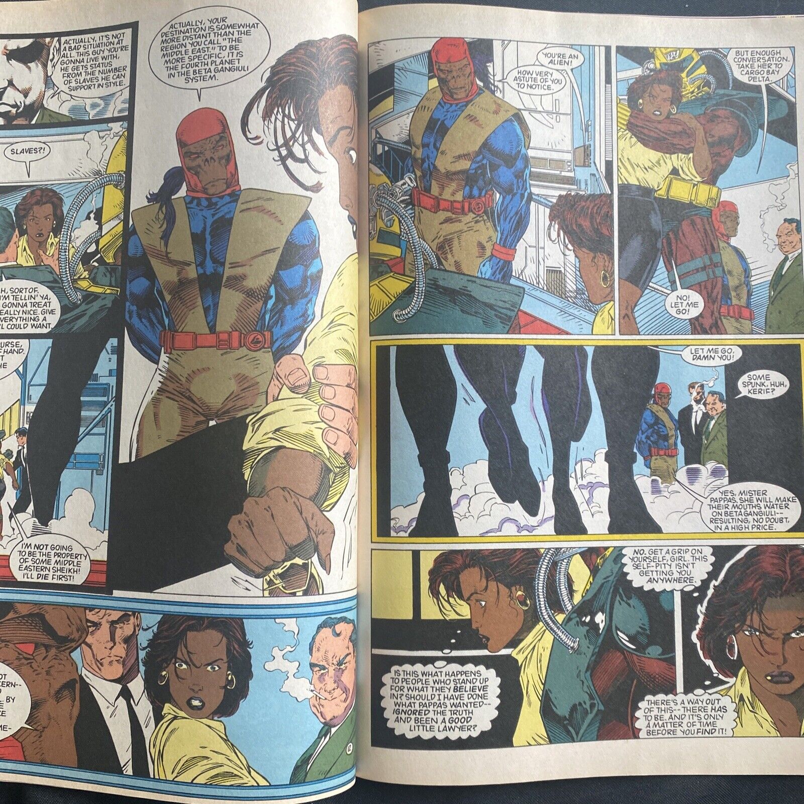 COMIC - DC Comics DARKSTARS Hawk War - Feb 1993 - New York - (8821)