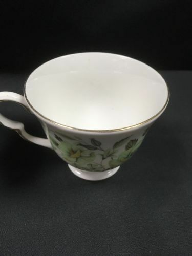 Colclough Bone China SEDGLEY  Pattern 8648 Green Havers - 2 x tea cups -(2761)