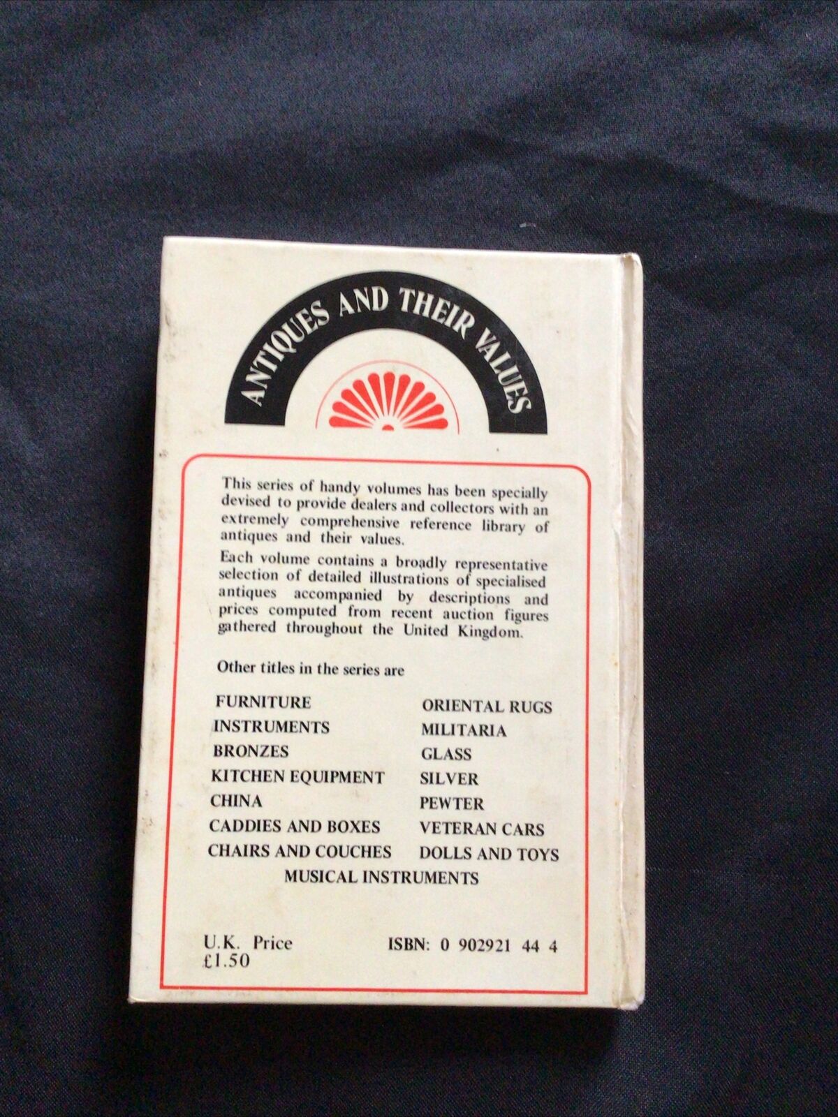 BOOK - Lyle pocket Antiques & Their Values 1976 - CLOCKS & WATCHES - (8575)