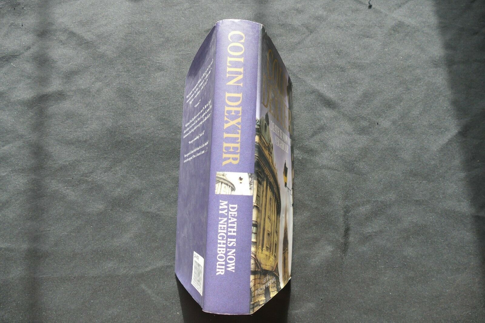 BOOK - DEATH IS NOW MY NEIGHBOUR - Colin Dexter - (8729)
