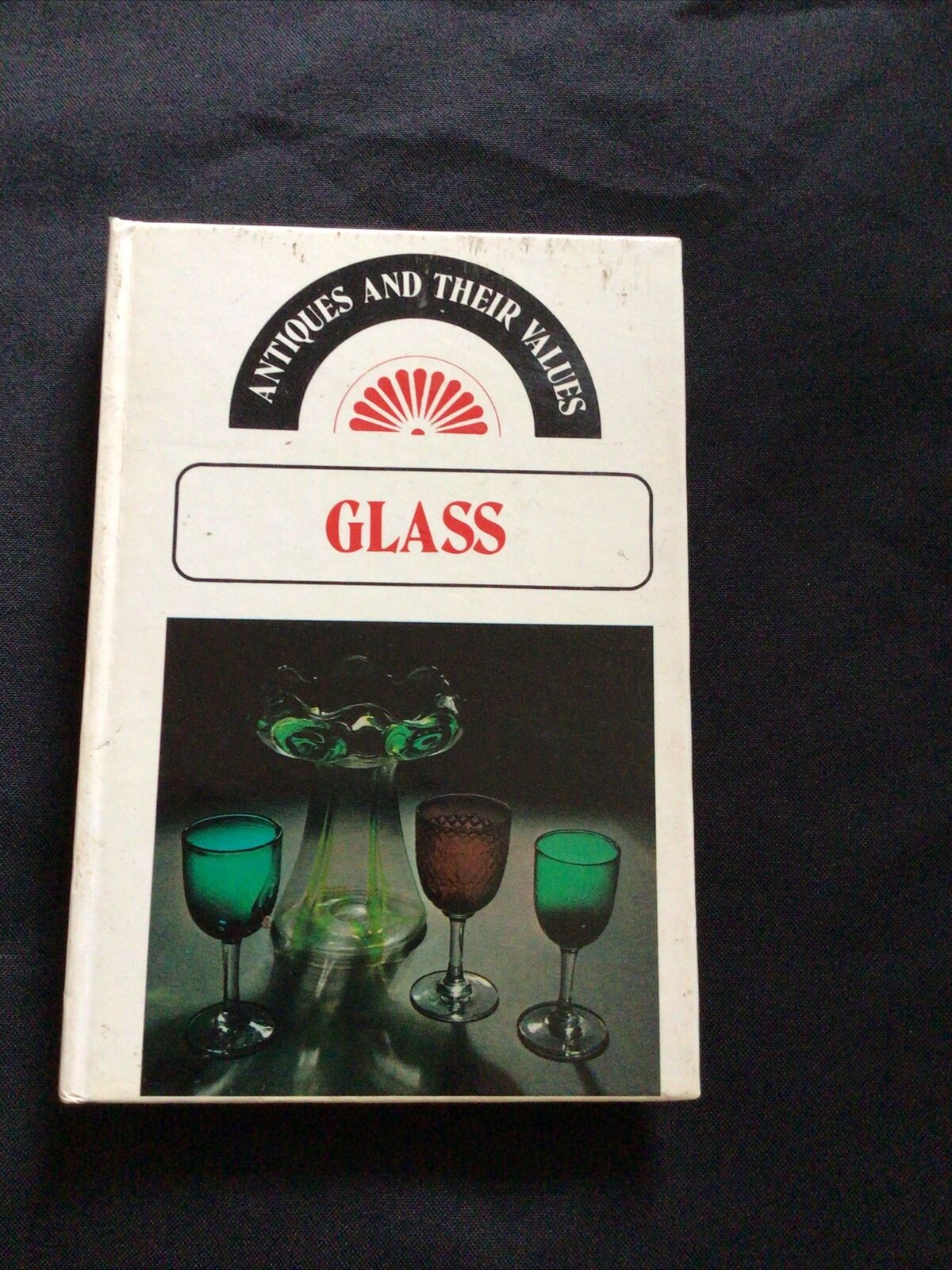 BOOK - Lyle pocket Antiques & Their Values 1976 - GLASS - (8590)
