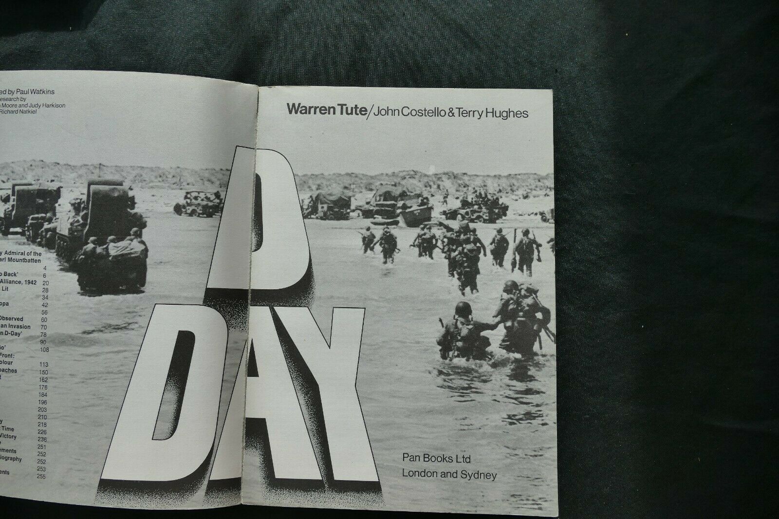 BOOK - D-DAY - Warren Tute, Costello & Hughes - (8722)