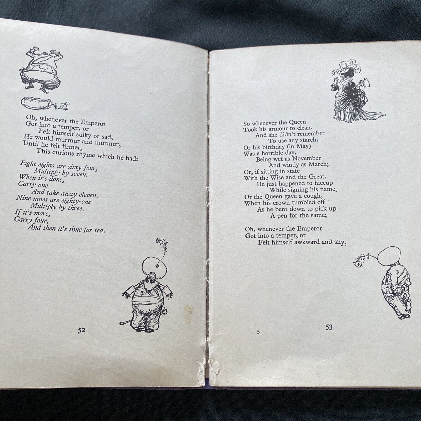 BOOK - 1961 NOW WE ARE SIX - A.A. Milne Methuen & Co - (9577)