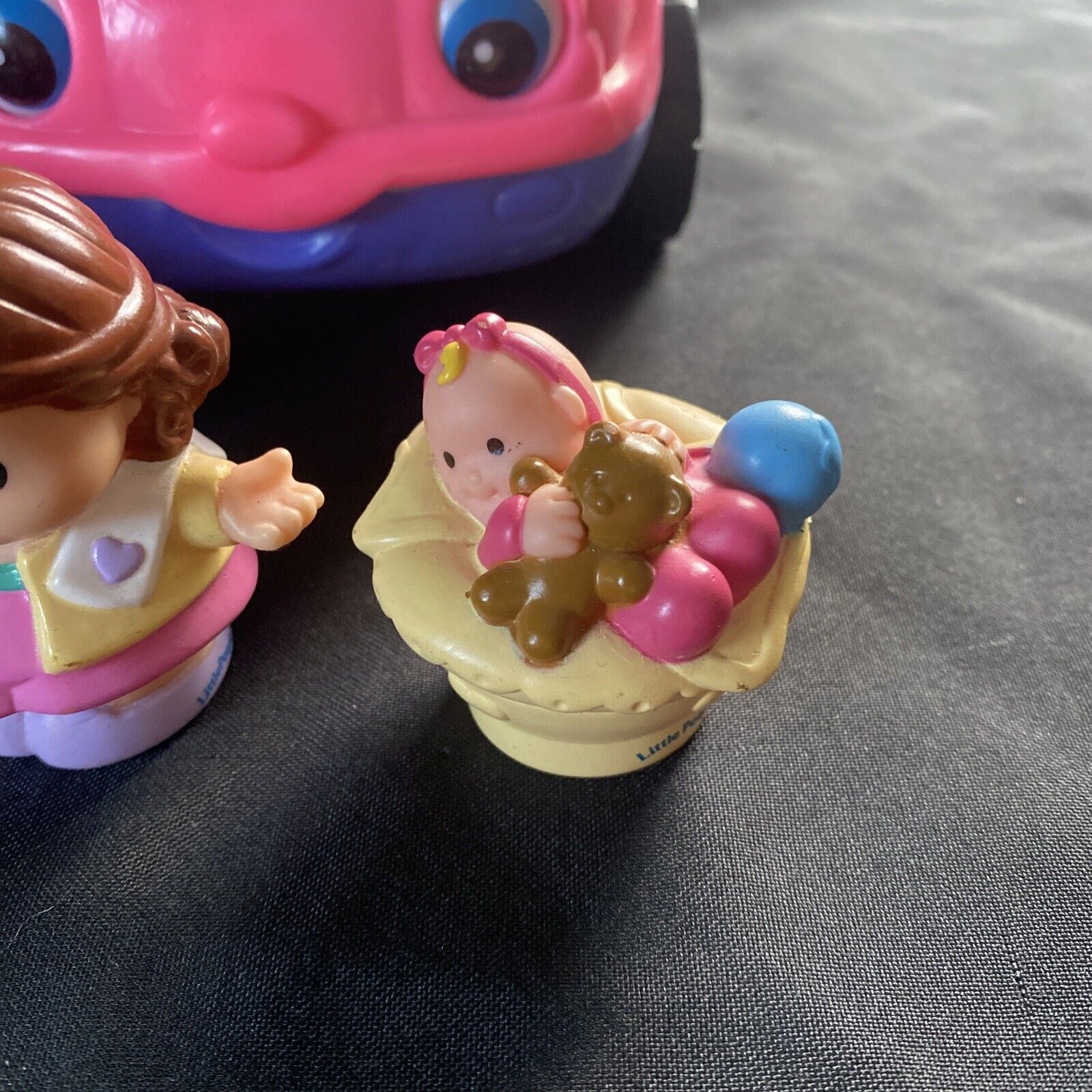 Fisher Price vintage toy 2002 Pink car and Little People - 9409