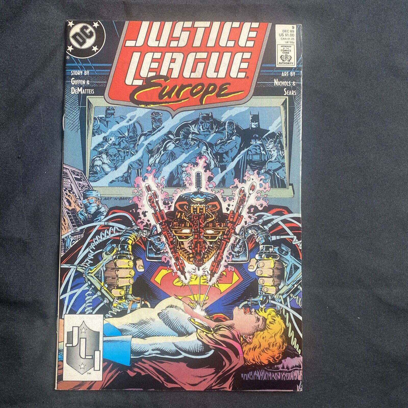 COMIC - DC Comics Justice League EUROPE - Dec 1989 - Superman - (8789)