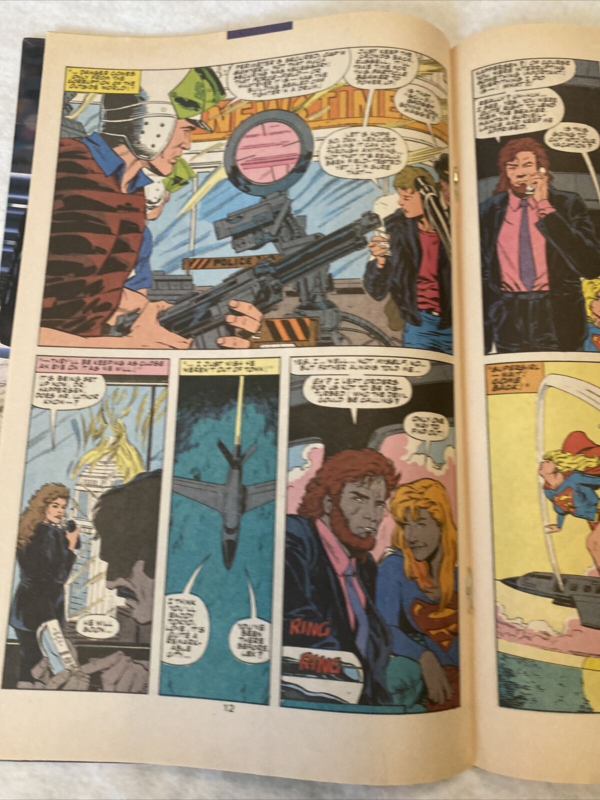 COMIC - DC Comics ACTION COMICS Superman The BLAZE SATANUS War Aug 1992 (8837)