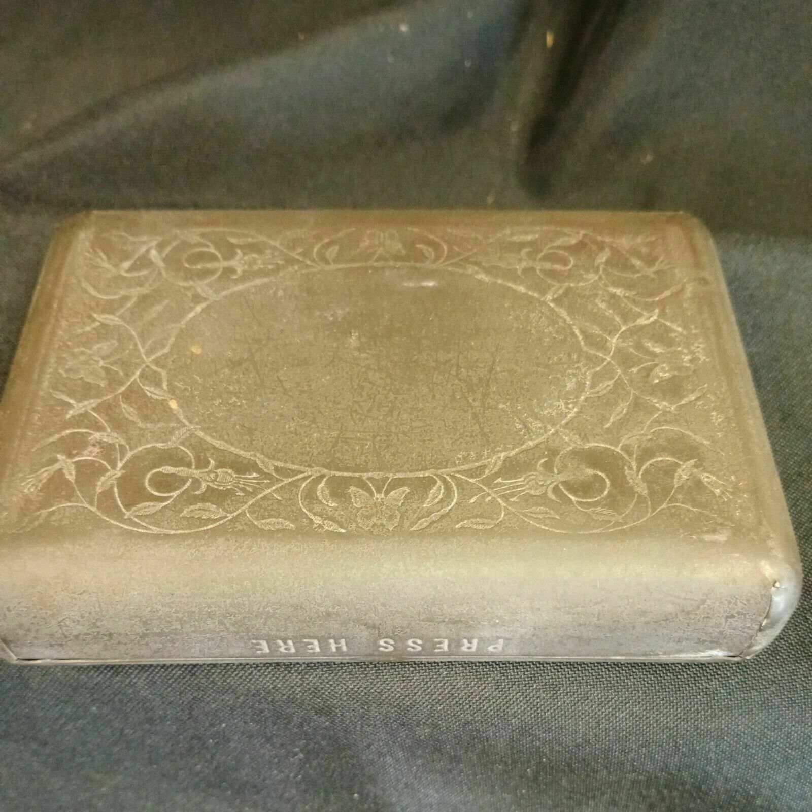 Jahnkes's Patent Tin 15 May 1880 Floral and Butterfly decoration Rare - (7938)