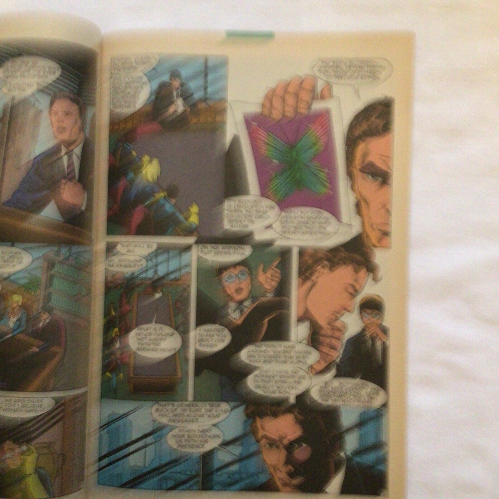 COMIC - DC Comics  CATWOMAN Vs ZEPHYR - Apr 1994 - New York (8880)