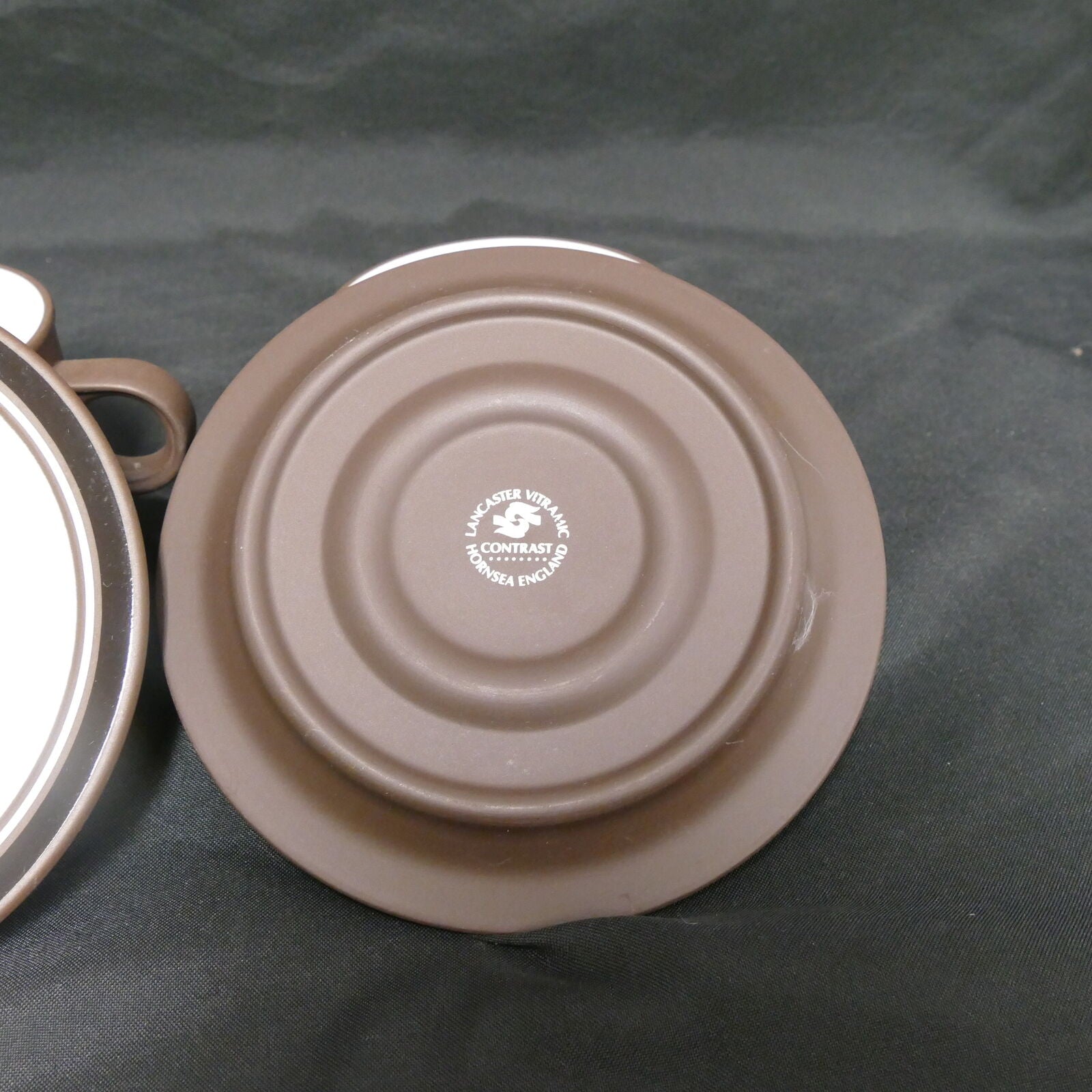 Hornsea CONTRAST Lancaster Vitramic England 2 x Tea Cups & Saucers 76/77 (9259)