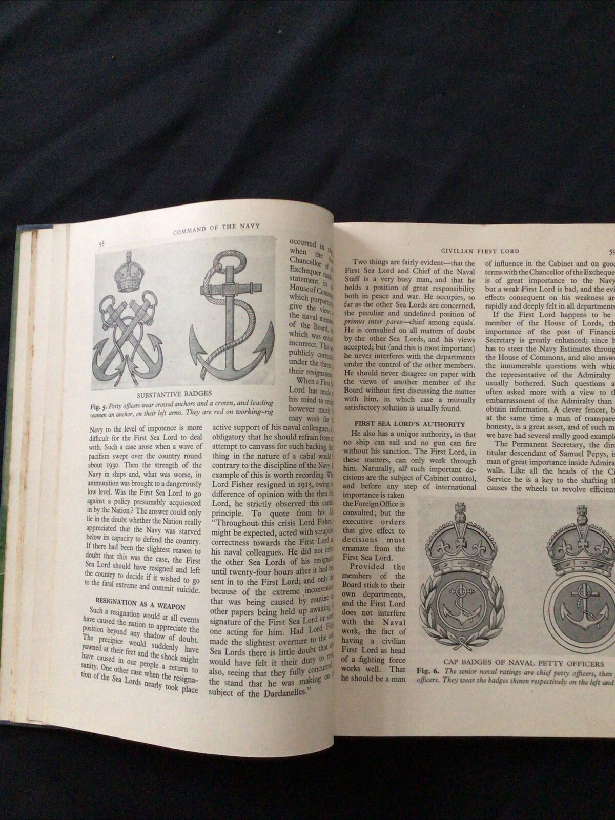BOOK - BRITAINS GLORIOUS NAVY - Admiral Sir Reginald H S Bacon - (8691)