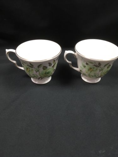 Colclough Bone China SEDGLEY  Pattern 8648 Green Havers - 2 x tea cups -(2761)