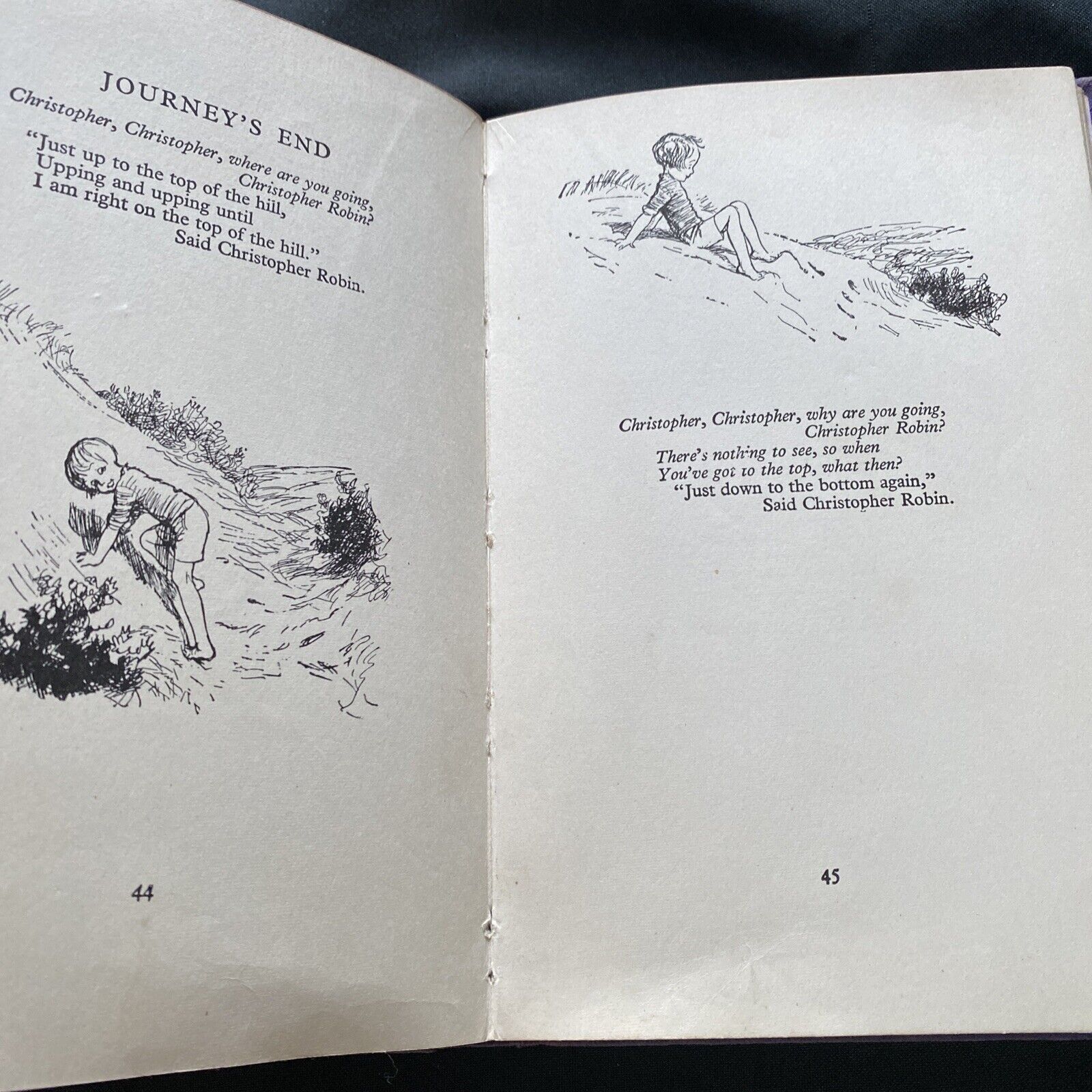 BOOK - 1961 NOW WE ARE SIX - A.A. Milne Methuen & Co - (9577)