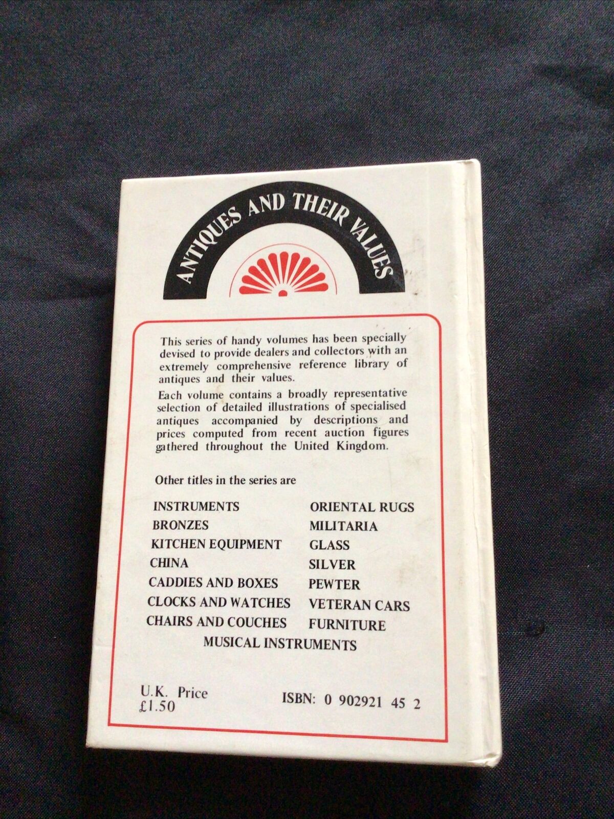 BOOK - Lyle pocket Antiques & Their Values 1977 - DOLLS AND TOYS - (8587)