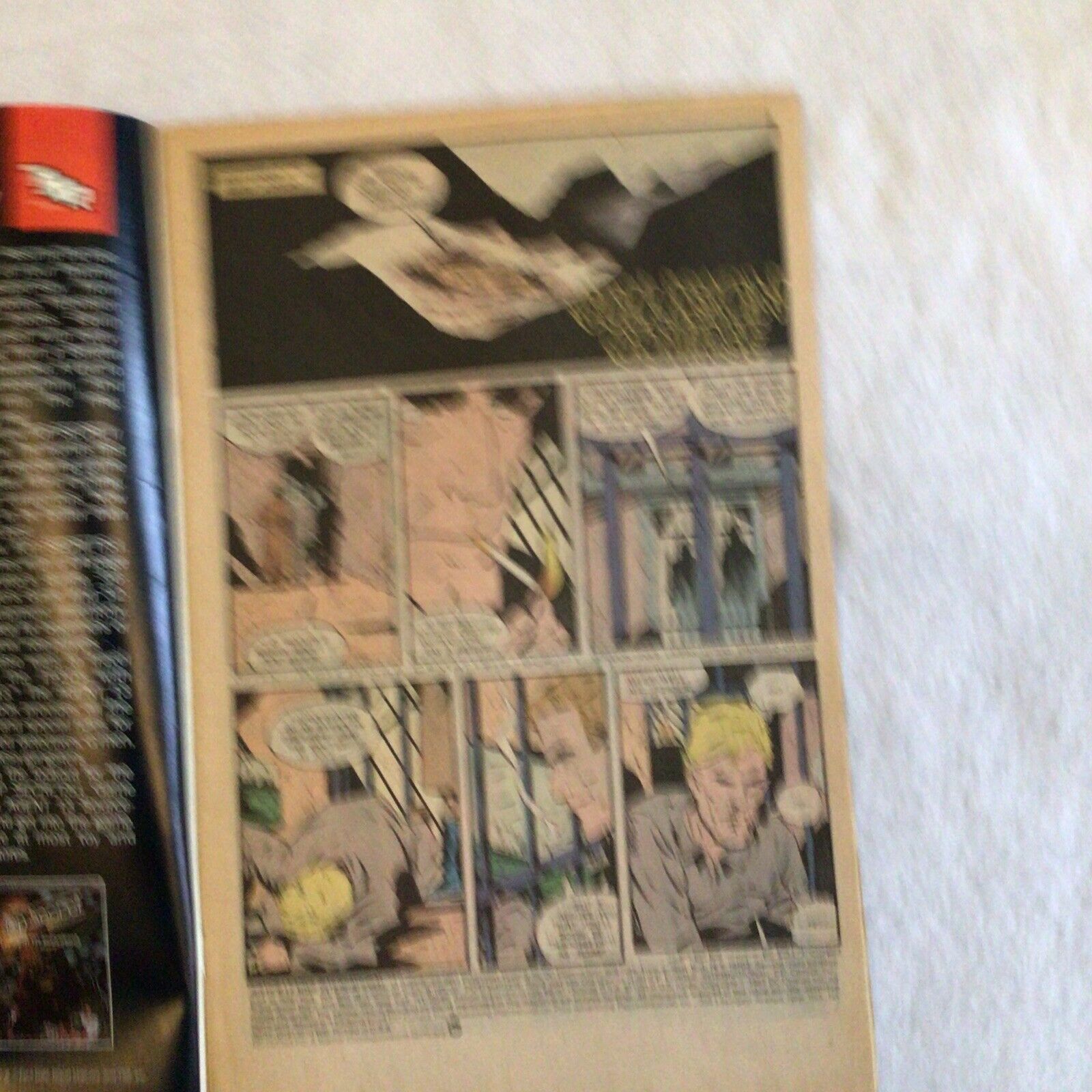 COMIC - DC Comics JUSTICE LEAGUE INTERNATIONAL vs SUICIDE SQUAD  May 1988 (8856