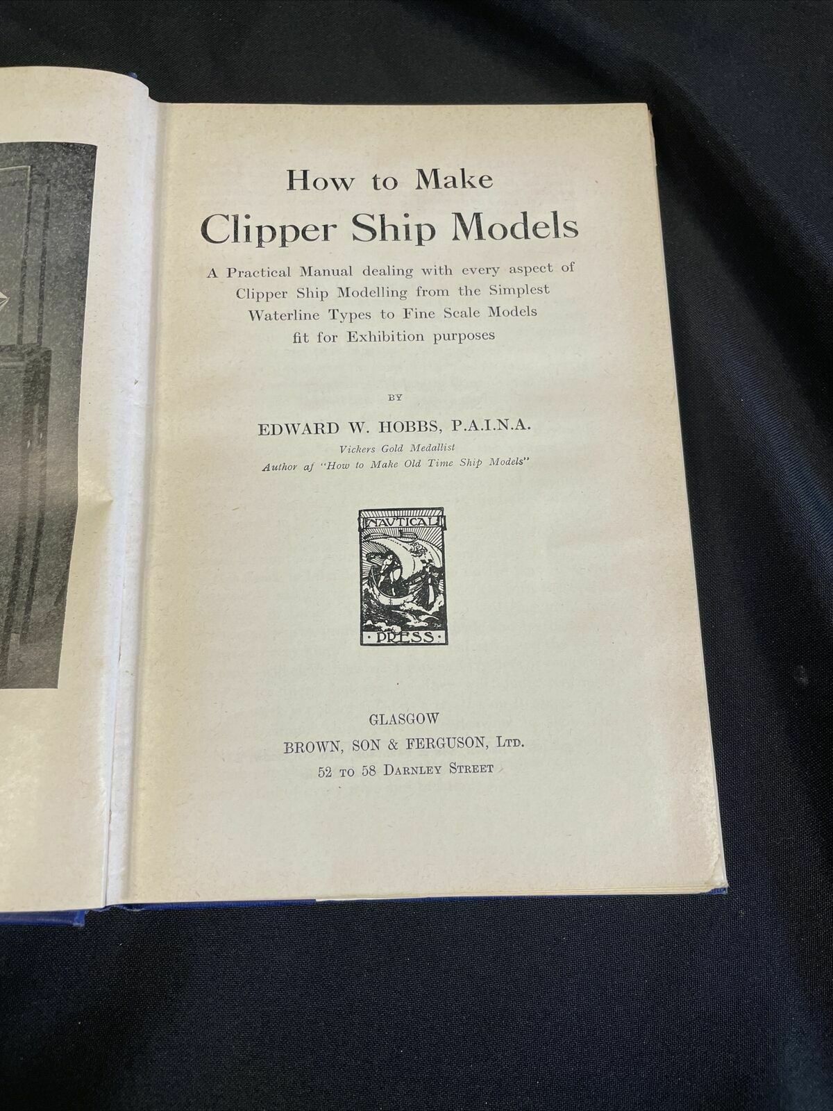 BOOK - Clipper Ship Models - E.W. Hobbs HB & DJ -(8191)