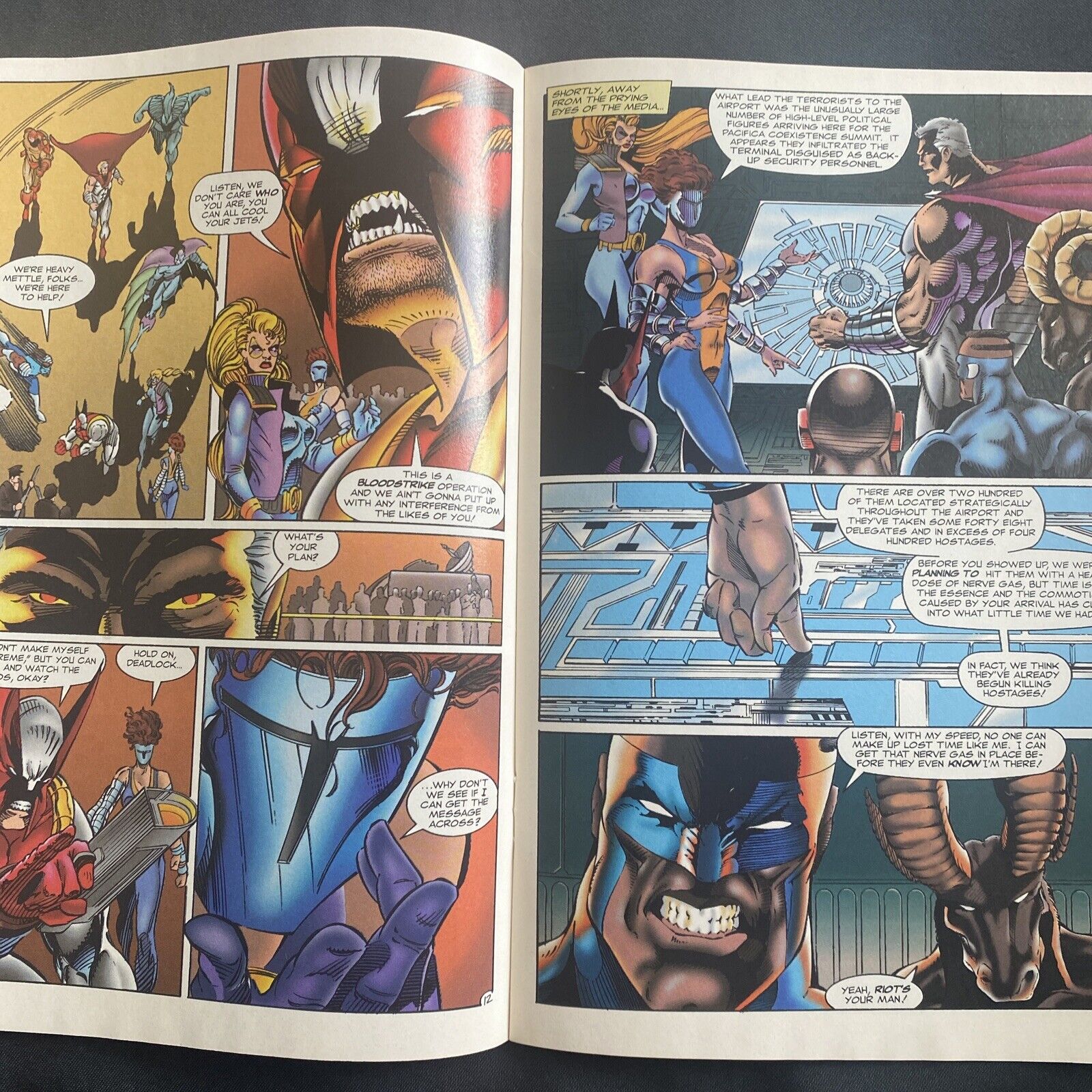 COMIC  - IMAGE Comics - SUPREME Bloodstrike June 1993  - (8761)