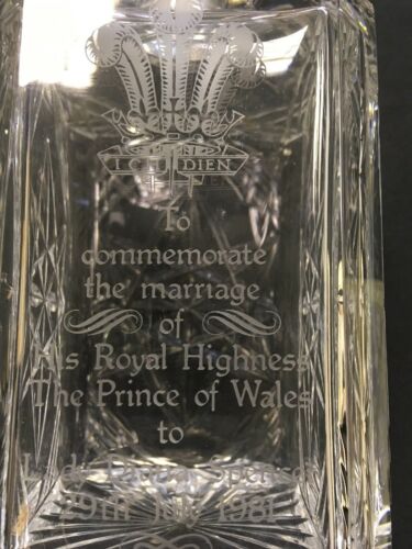 Edinburgh Crystal Commemorative decanter Charles & Diana 377/1000 cert - (7365)