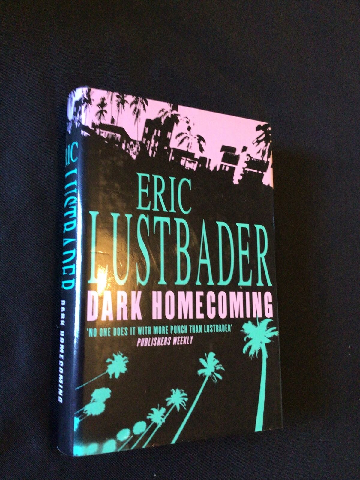 BOOK - DARK HOMECOMING - Eric Lustbader - Hardback 1997 - (8661)