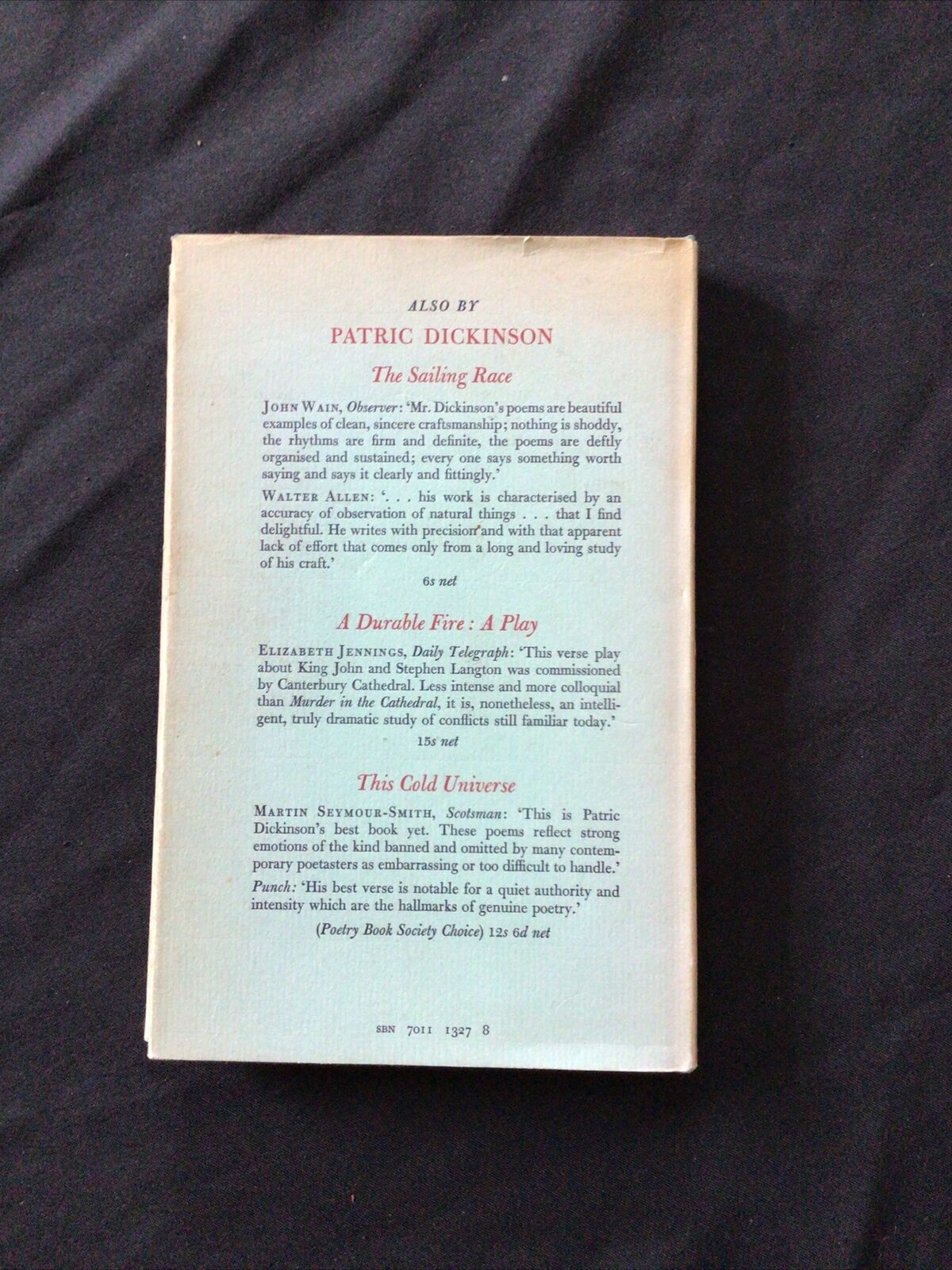 BOOK - SELECTED POEMS by PATRIC DICKINSON - 1968 - (8700)