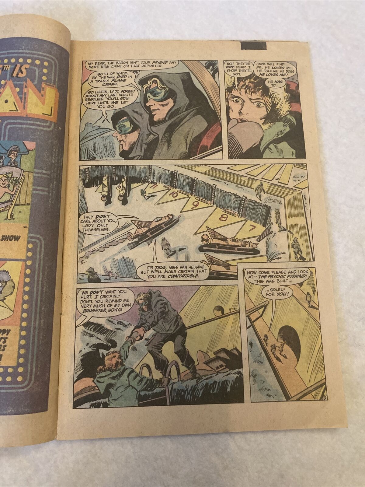 COMIC - DC Comics NIGHT FORCE - Dec 1982 #5 - New York - (8846)