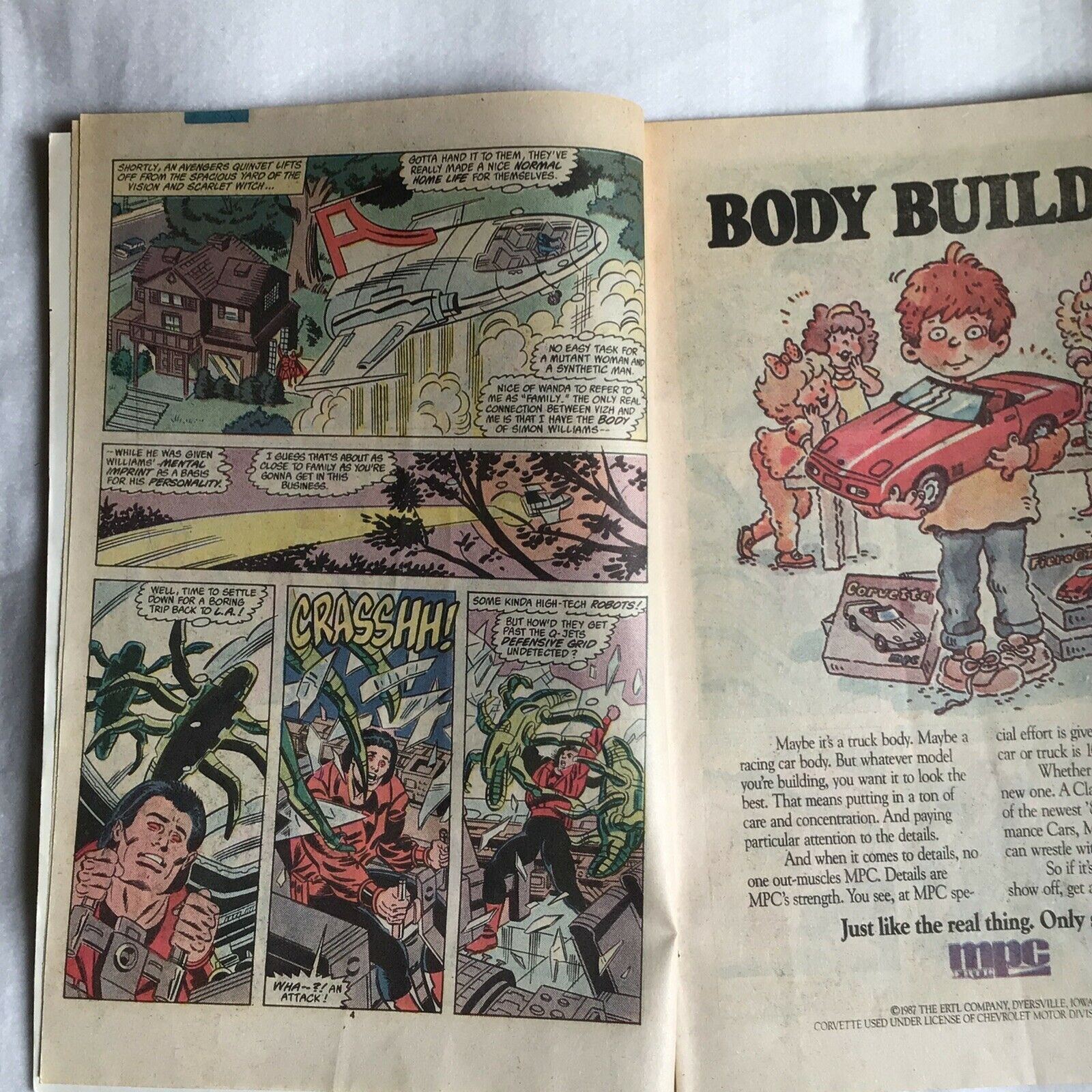COMIC - MARVEL Comics THE WEST COAST AVENGERS & COMPOSITE AVENGER Mar 1988 (8902