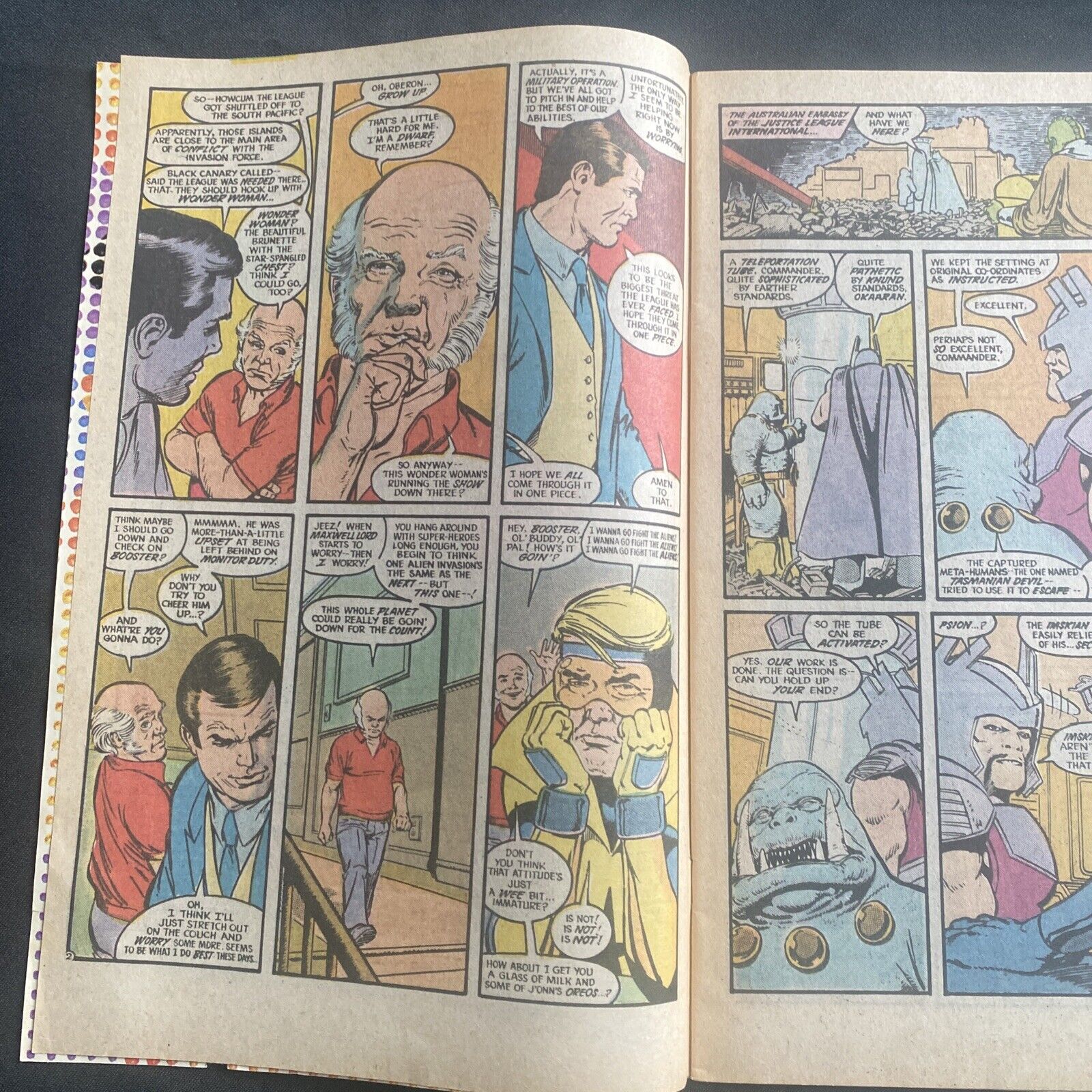 COMIC - DC Comics Justice League INTERNATIONAL - 1988 #22 - Oberon  (8801)