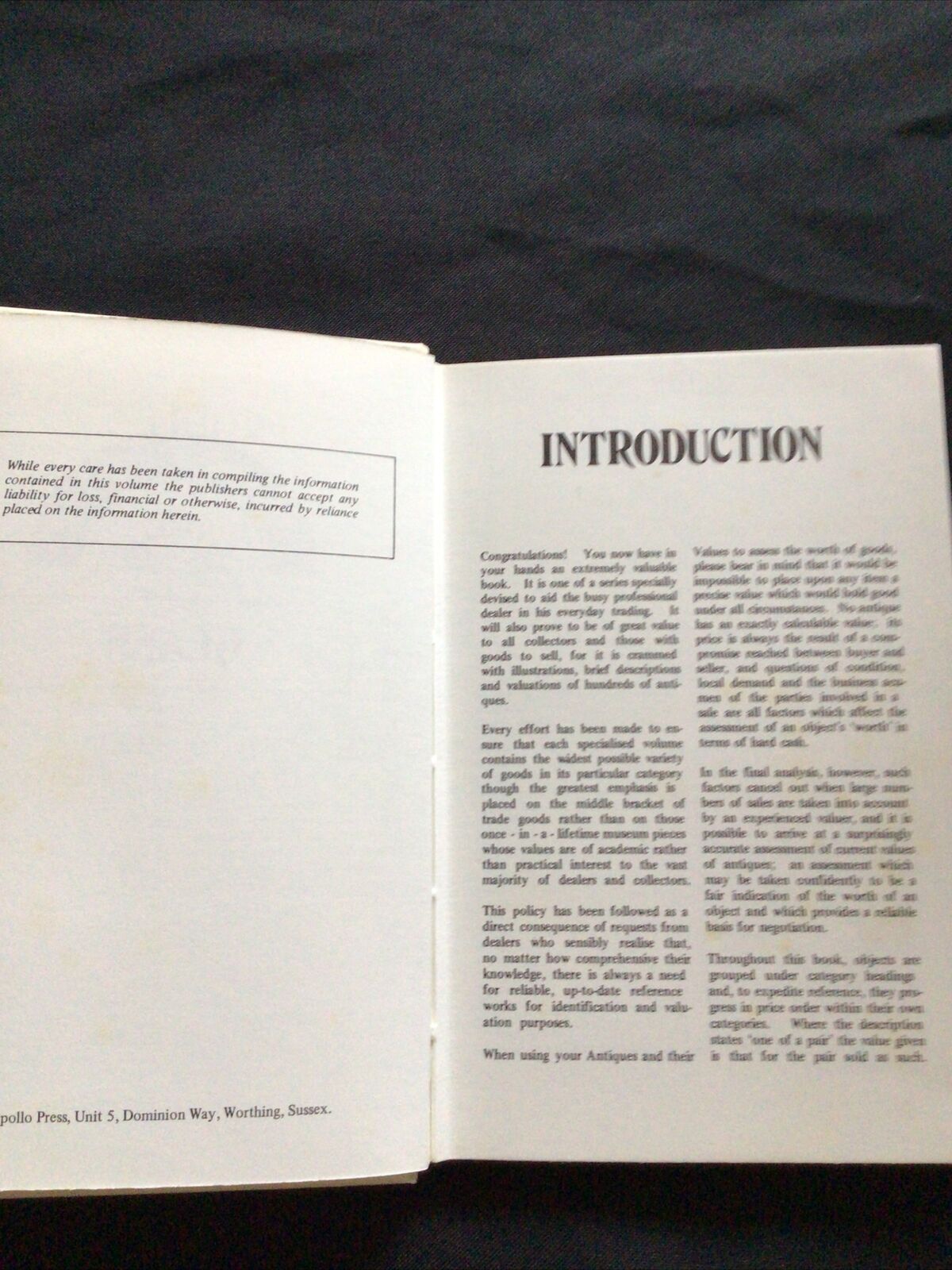 BOOK - Lyle pocket Antiques & Their Values 1976 - GLASS - (8590)