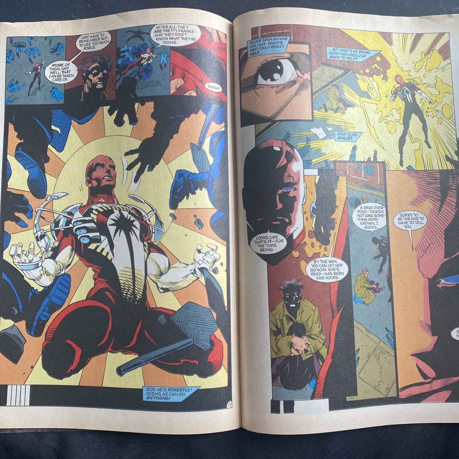 COMIC - DC Comics DARKSTARS Sensational 1st Issue - Oct 1992 - New York - (8822