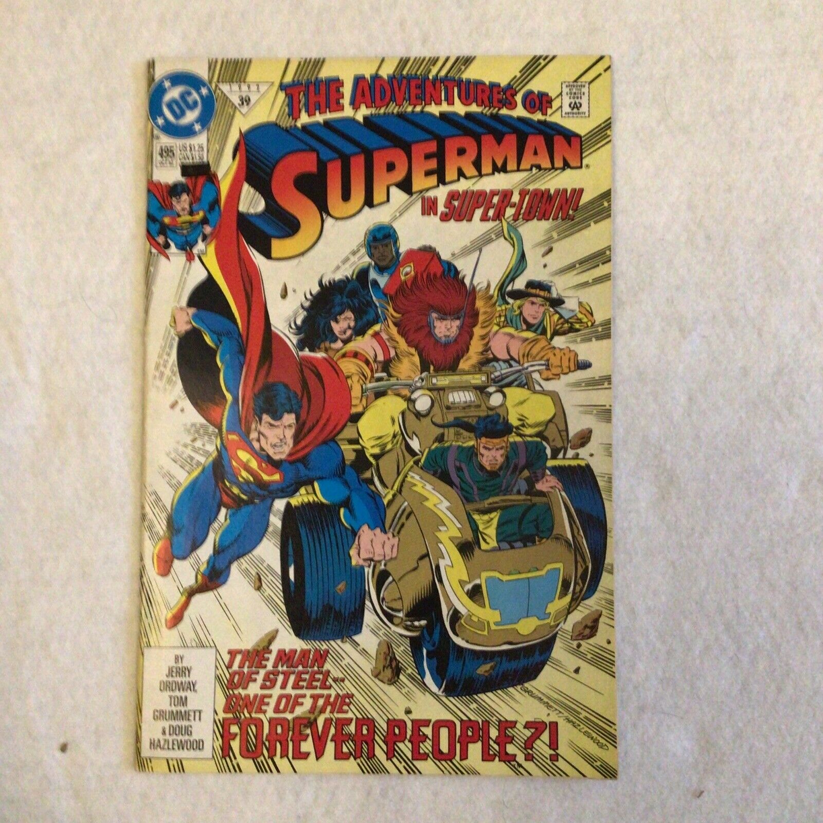 COMIC - DC Comics SUPERMAN IN SUPER TOWN - Oct 1992 - Forever People - (8864)