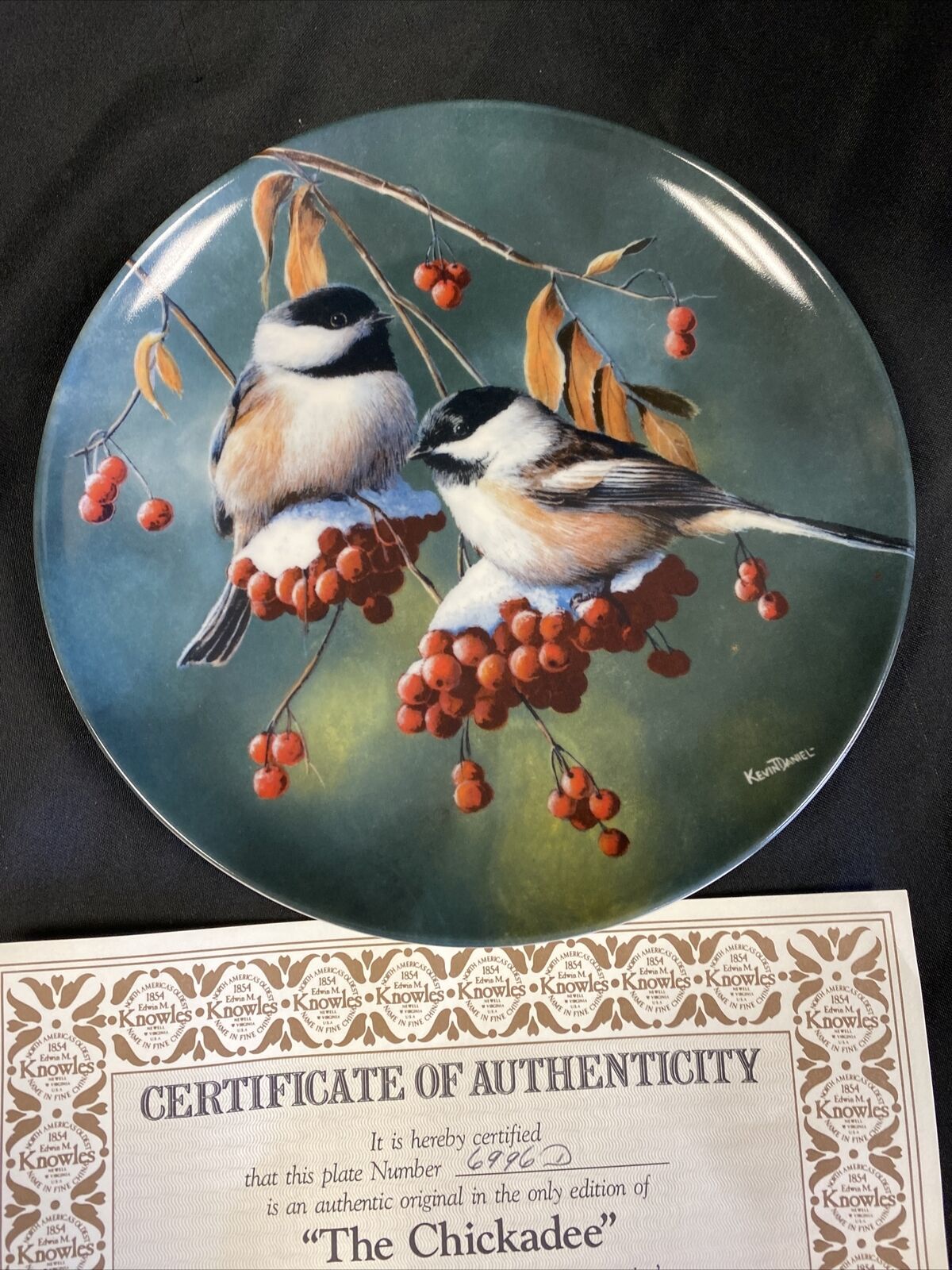 Knowles 1985 Birds in Your Garden Plates x 2 The Chickadee & The Bluebird (7835