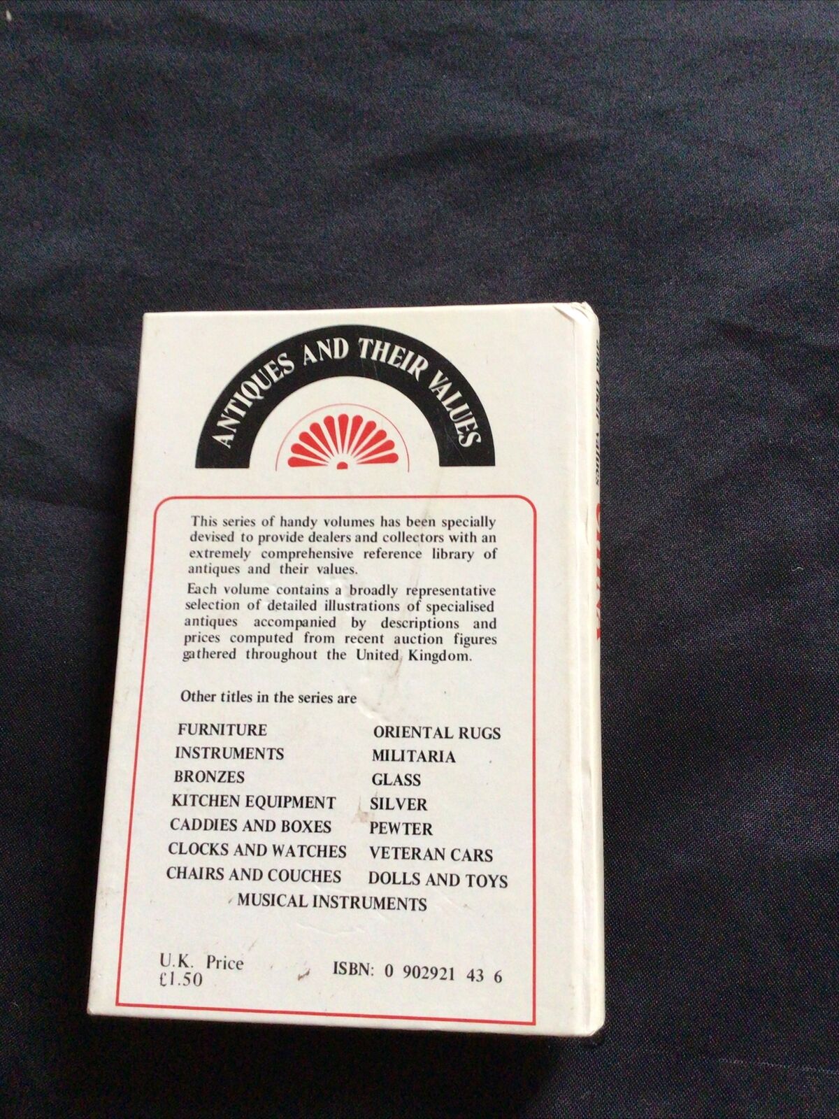 BOOK - Lyle pocket Antiques & Their Values 1976 - CHINA - (8589)