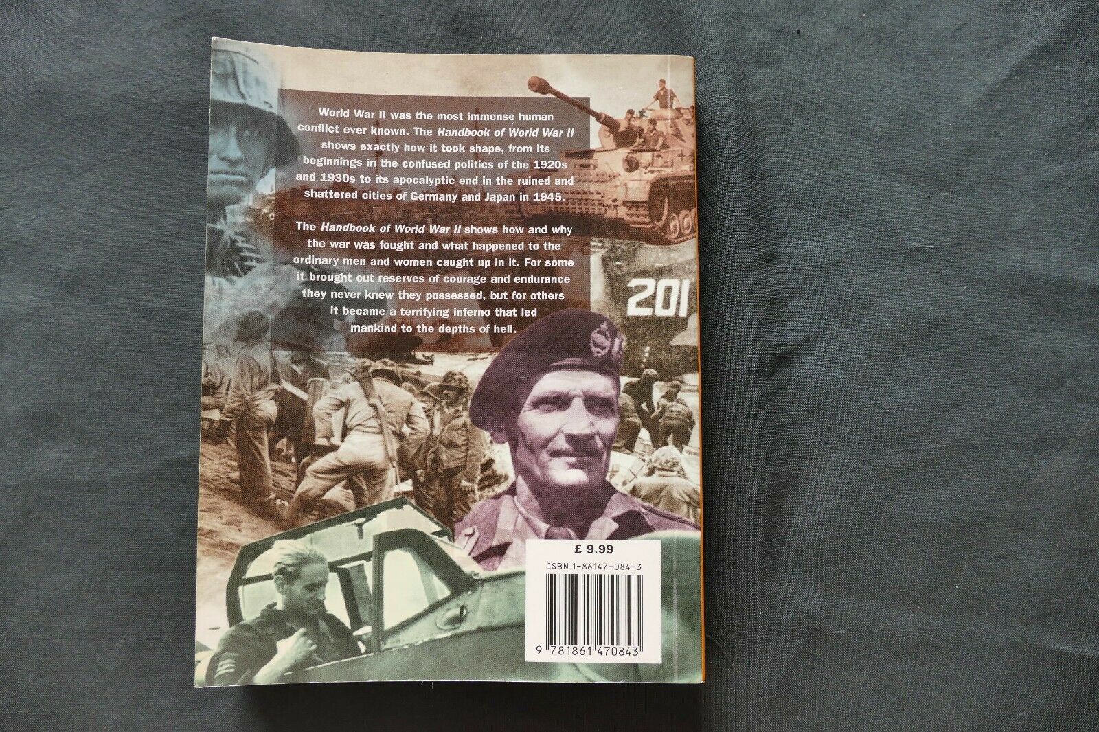 BOOK - Handbook of WORLD WAR II - Abbeydale Press (8720)