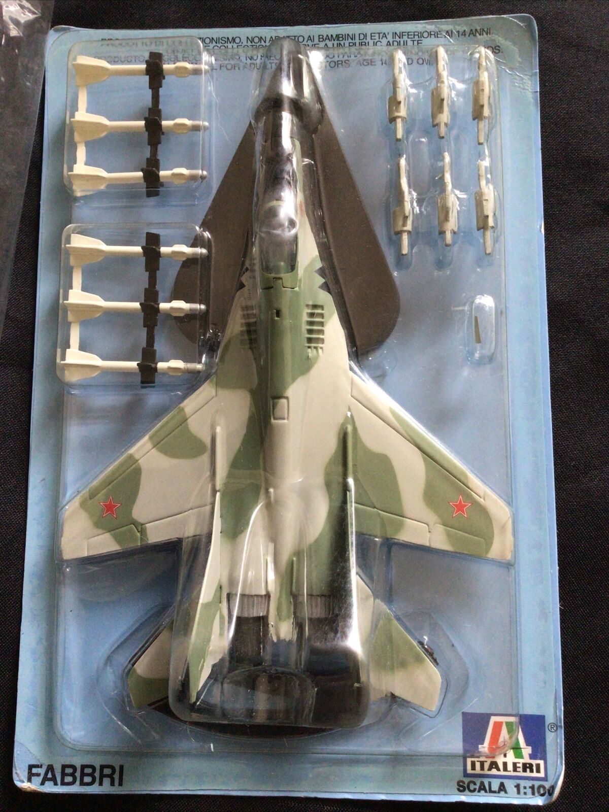 FABBRI Italeri Avions & Helicopteres Militaires 2001 Mag & die cast MIG-29 (8561