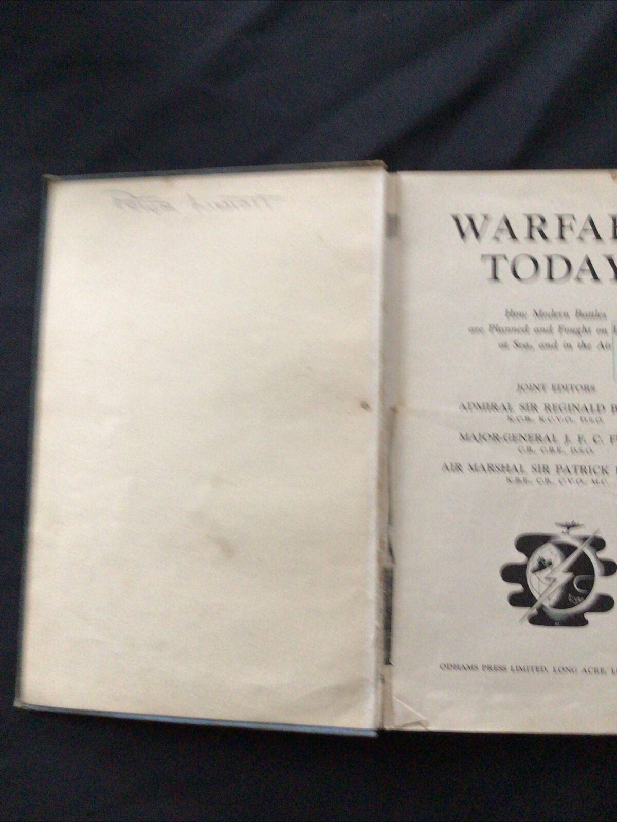 BOOK - WARFARE TODAY - Admiral Sir Reginald Bacon - (8690)