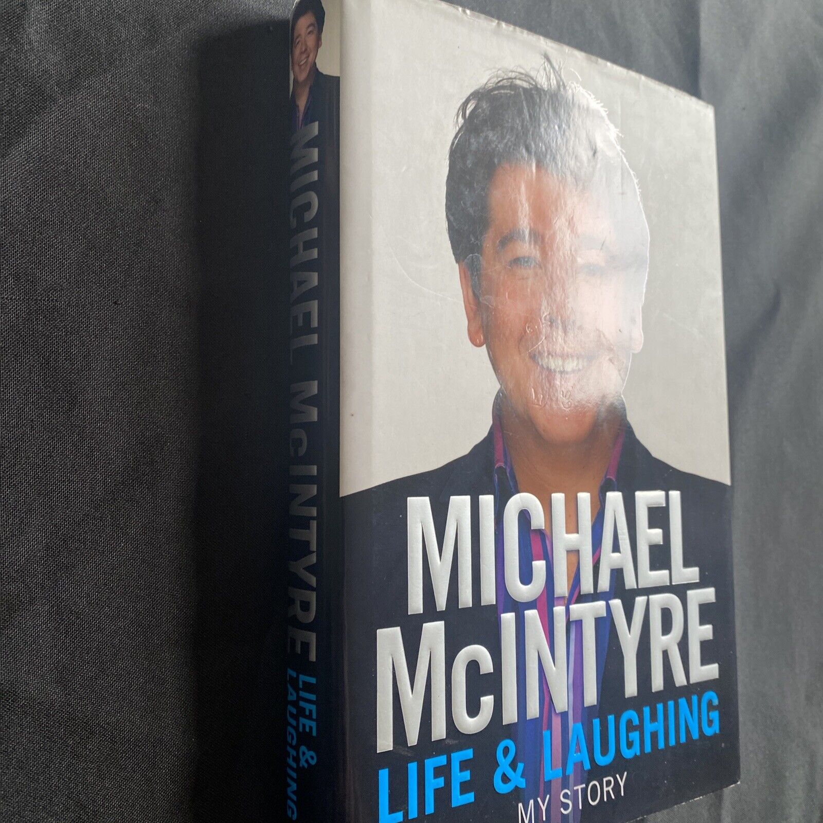BOOK - Michael McIntyre - Life & Laughing My Story - (9675)