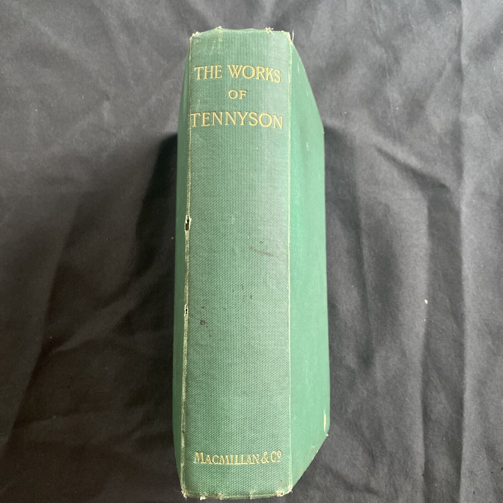 BOOK - The Works of Tennyson - Macmillan & Co 1884 print - (9672)