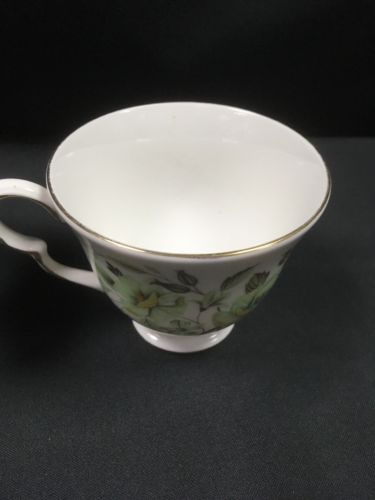 Colclough Bone China SEDGLEY  Pattern 8648 Green Havers - 2 x tea cups -(2761)