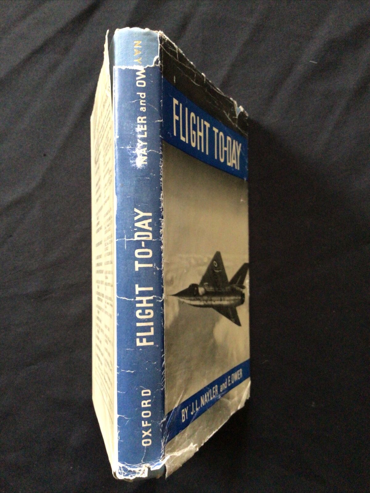 BOOK - FLIGHT TODAY - J L Naylor & E Ower 1957 - (8732)