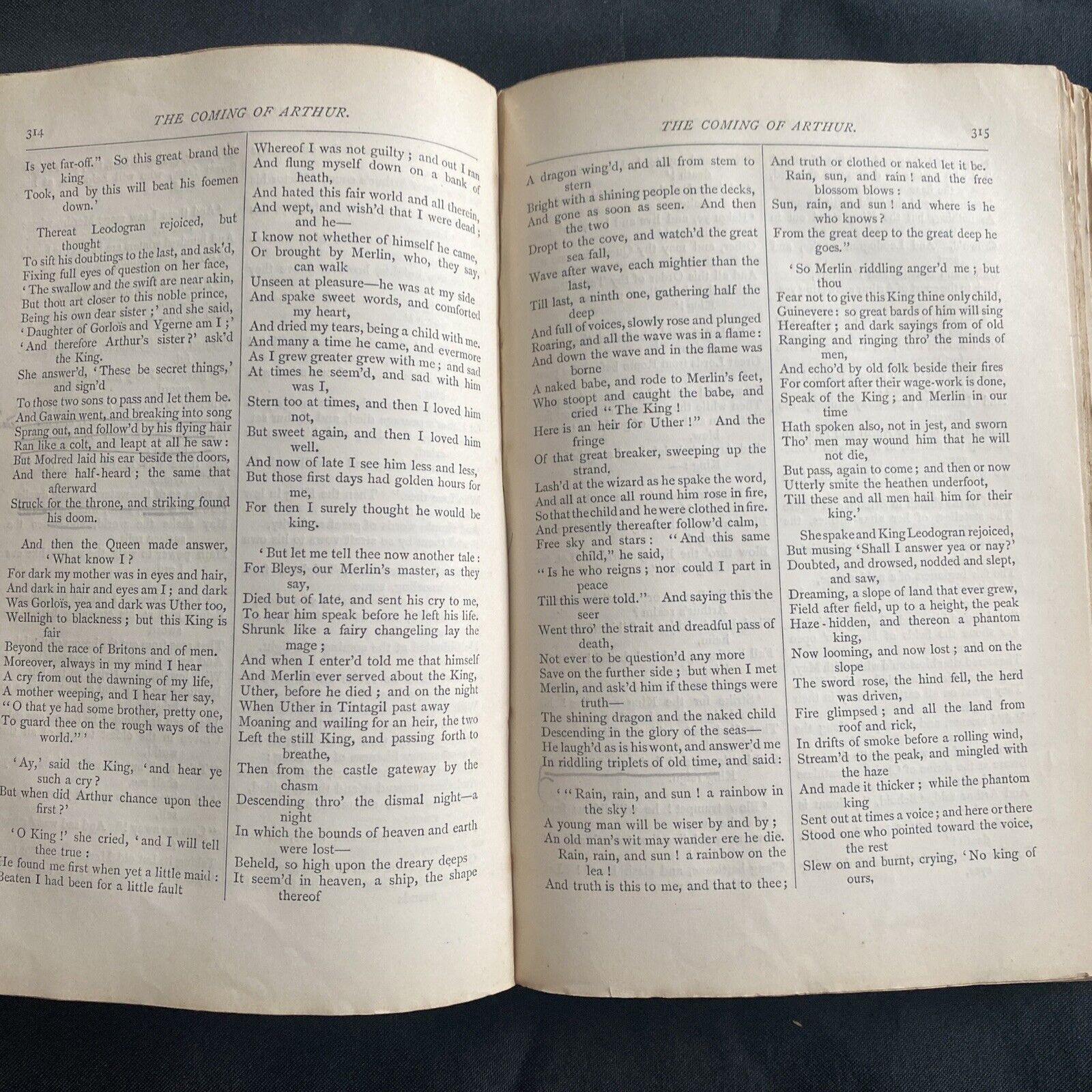 BOOK - The Works of Tennyson - Macmillan & Co 1884 print - (9672)