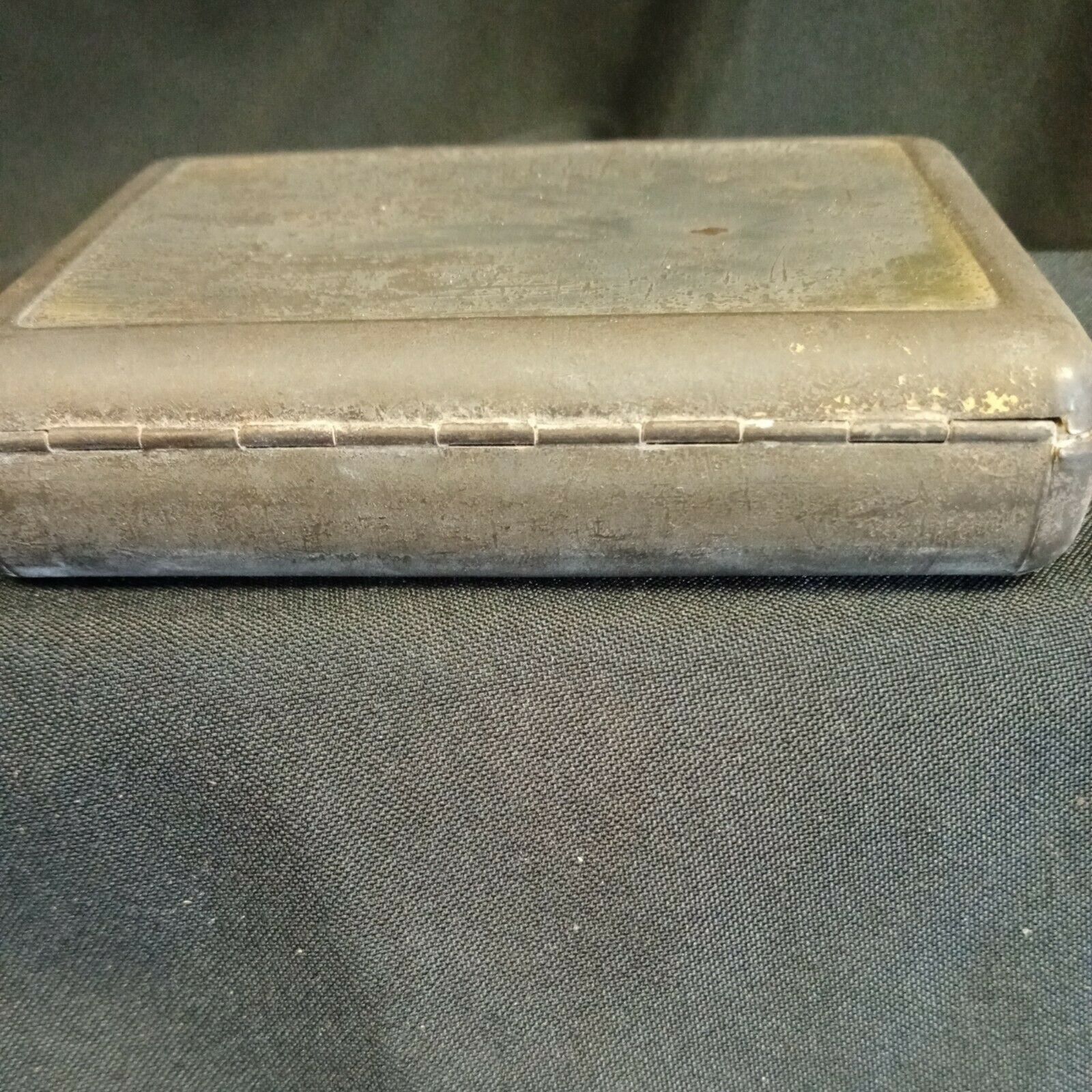 Jahnkes's Patent Tin 15 May 1880 Floral and Butterfly decoration Rare - (7938)