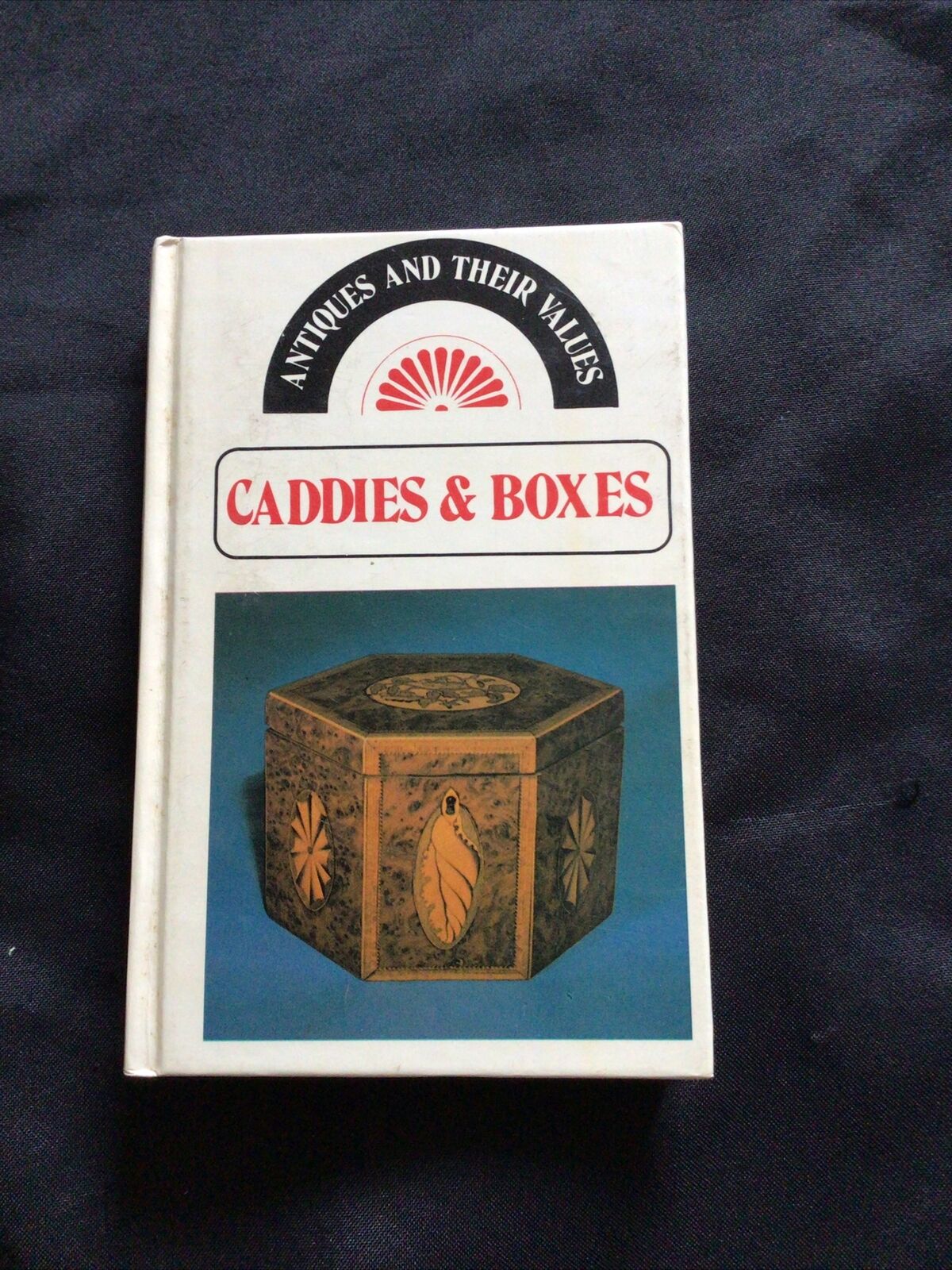 BOOK - Lyle pocket Antiques & Their Values 1977 - CADDIES AND BOXES - (8588)